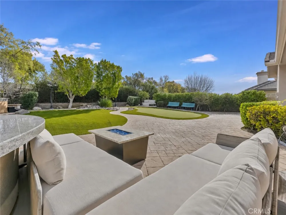 12826 Via Donatello Porter Ranch, CA 91326
