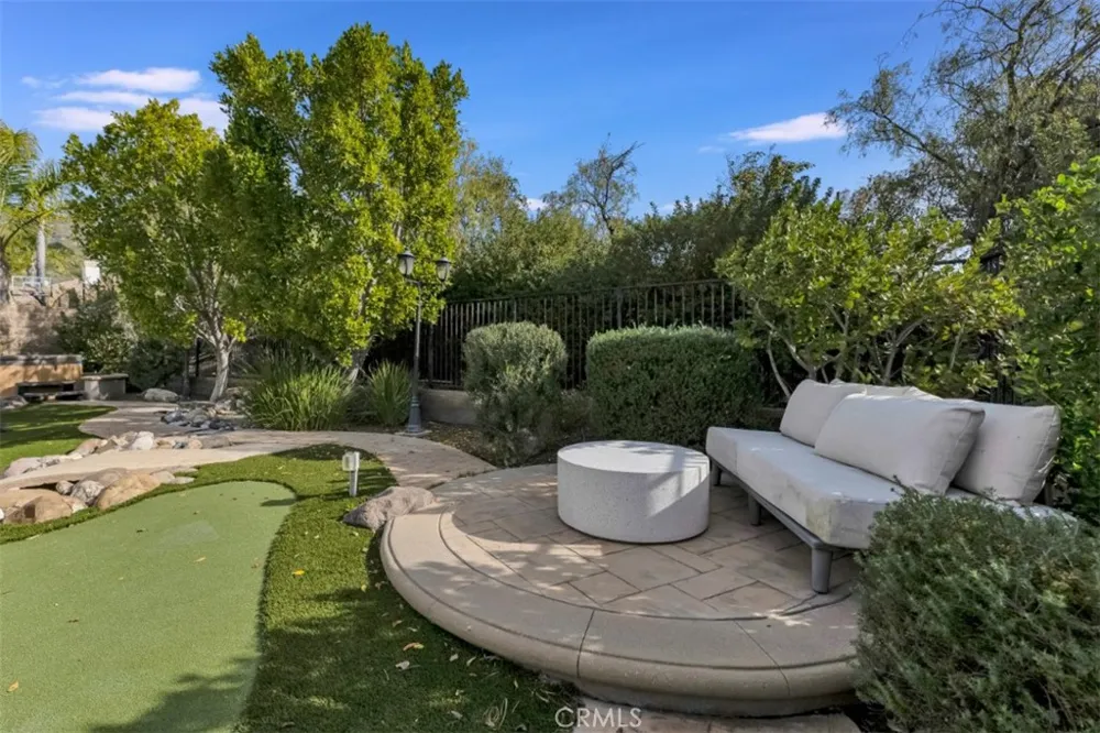 12826 Via Donatello Porter Ranch, CA 91326