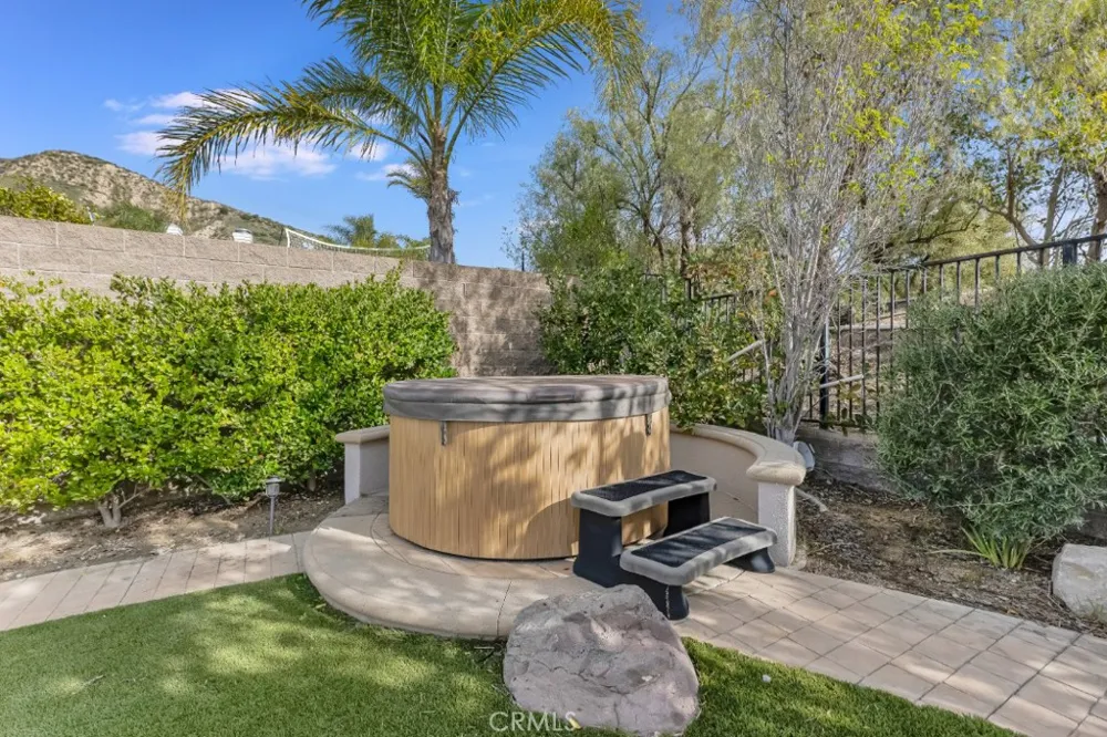 12826 Via Donatello Porter Ranch, CA 91326