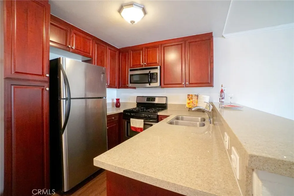 5510 Owensmouth Avenue #209 Woodland Hills, CA 91367