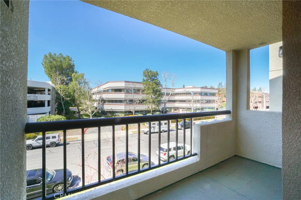 5510 Owensmouth Avenue #209 Woodland Hills, CA 91367
