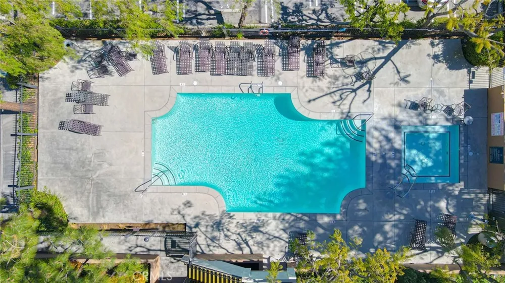 5510 Owensmouth Avenue #209 Woodland Hills, CA 91367