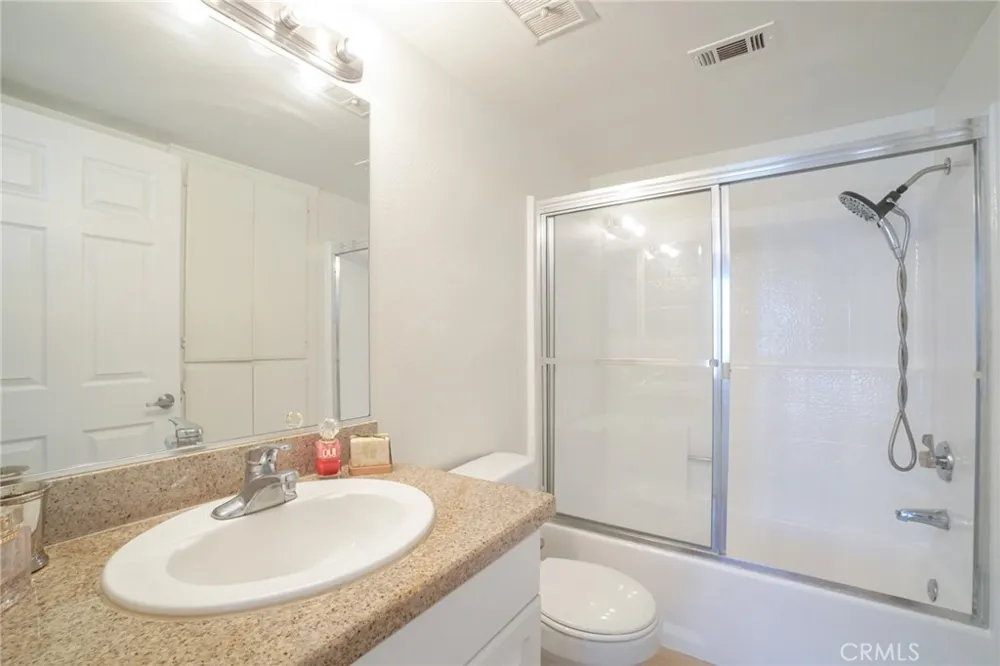 5510 Owensmouth Avenue #209 Woodland Hills, CA 91367