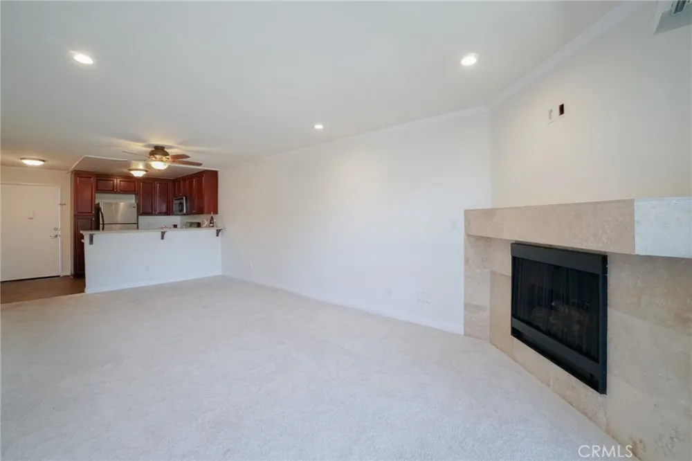 5510 Owensmouth Avenue #209 Woodland Hills, CA 91367