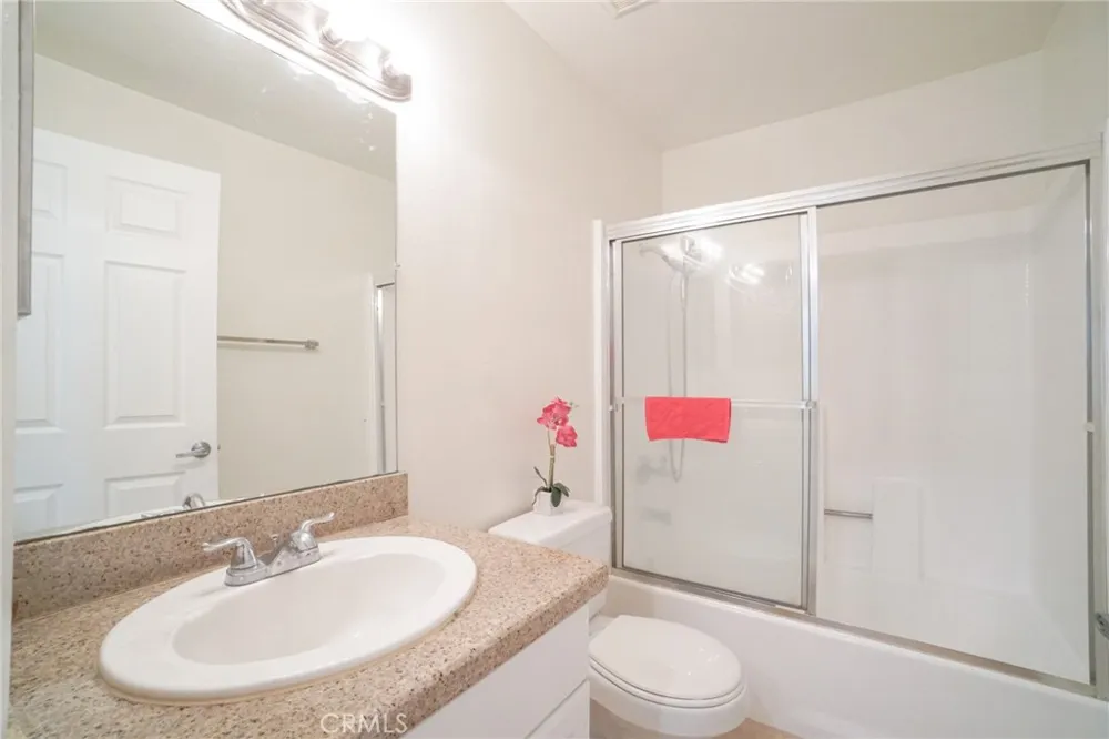 5510 Owensmouth Avenue #209 Woodland Hills, CA 91367