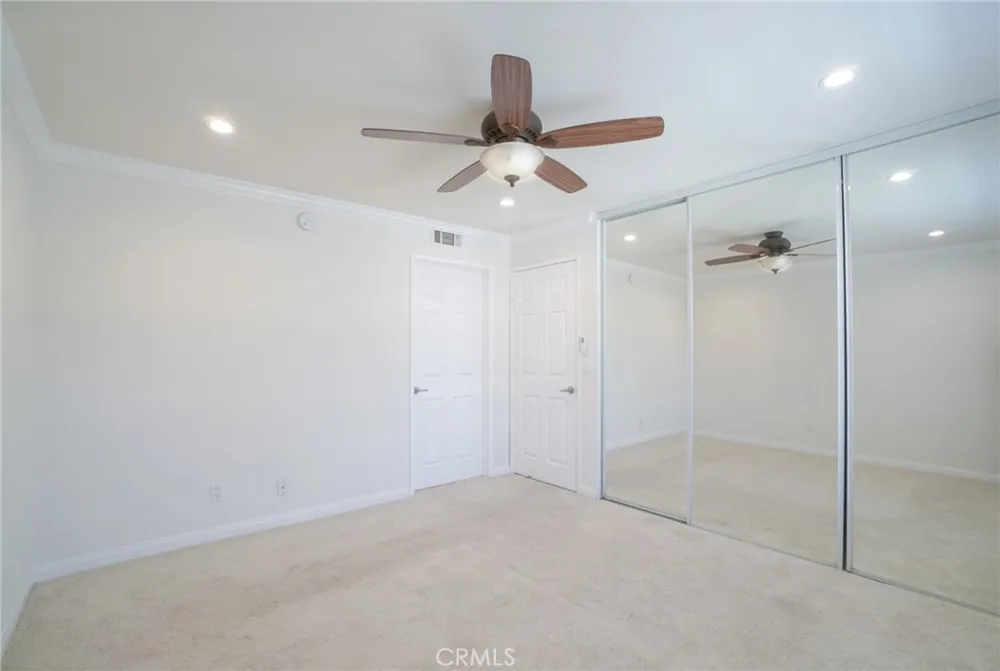5510 Owensmouth Avenue #209 Woodland Hills, CA 91367