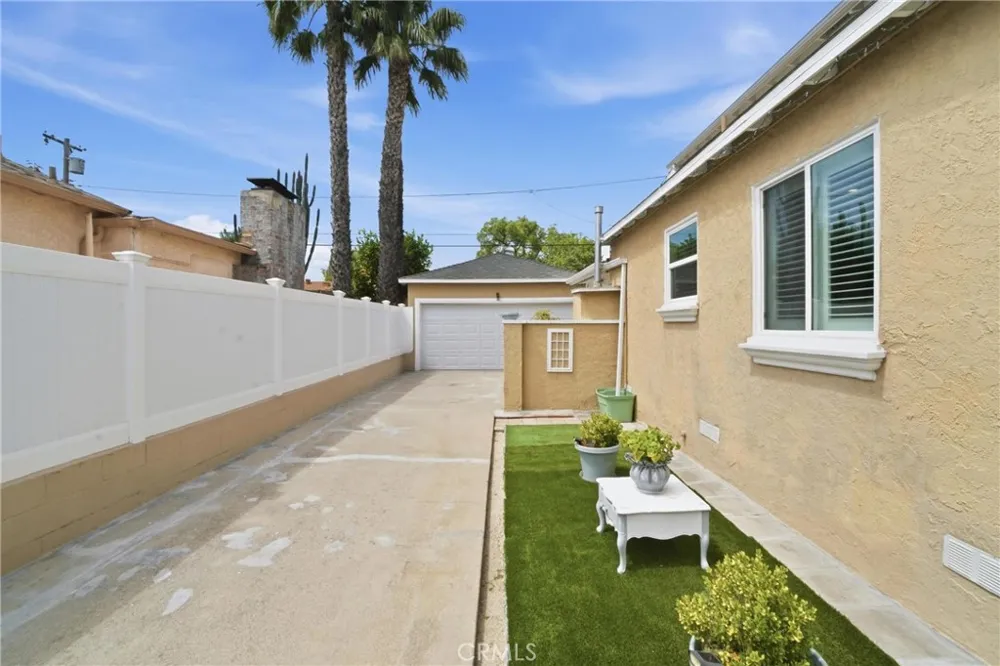 6139 Jamieson Encino, CA 91316