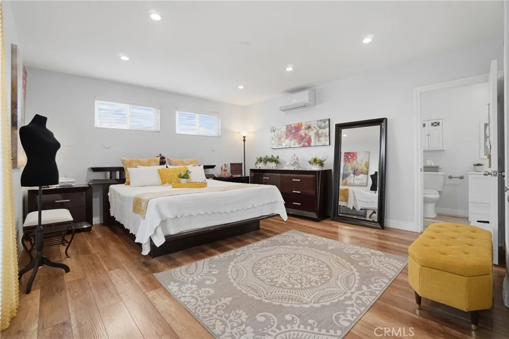 6139 Jamieson Encino, CA 91316