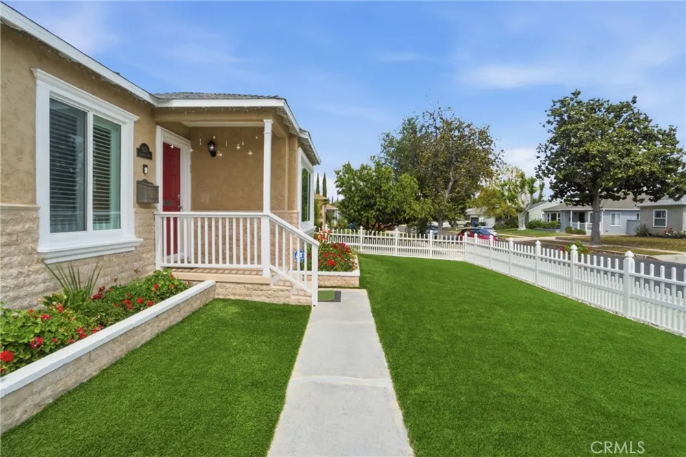 6139 Jamieson Encino, CA 91316