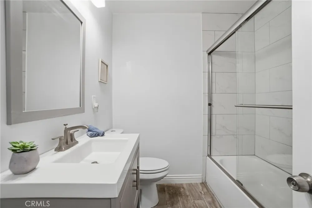 6139 Jamieson Encino, CA 91316
