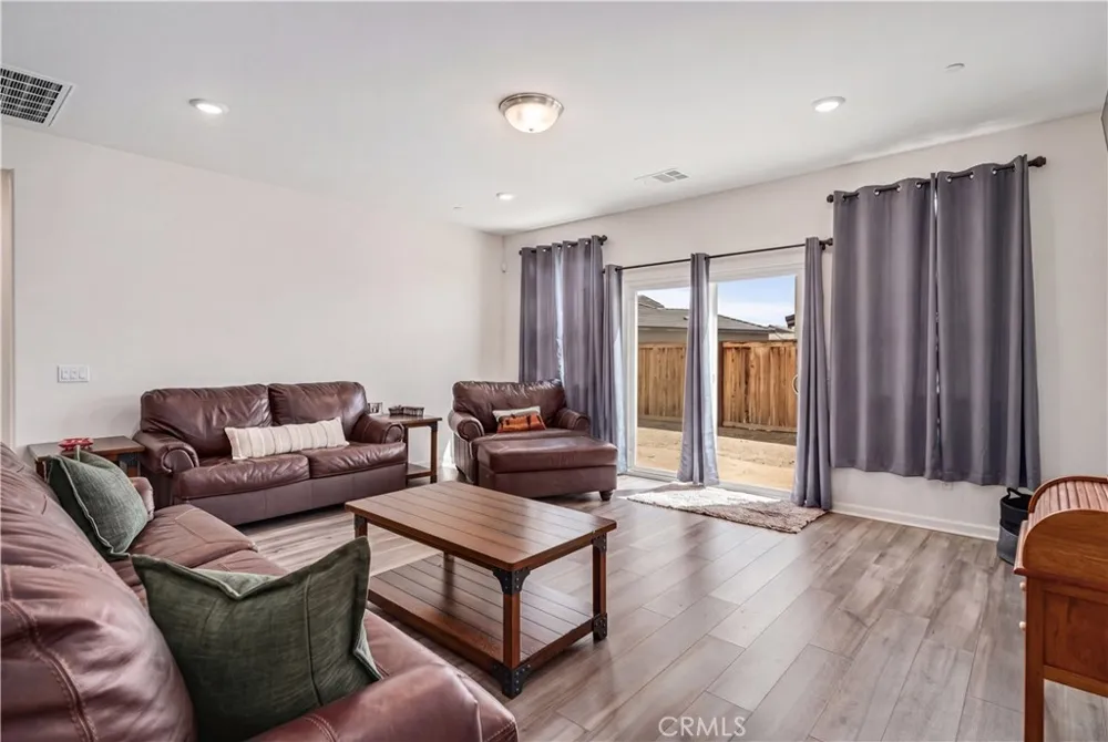 3840 Westbrook Rosamond, CA 93560