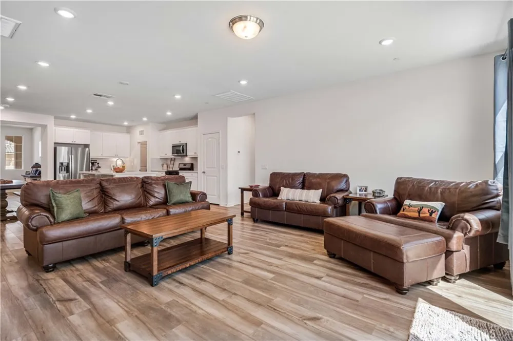 3840 Westbrook Rosamond, CA 93560