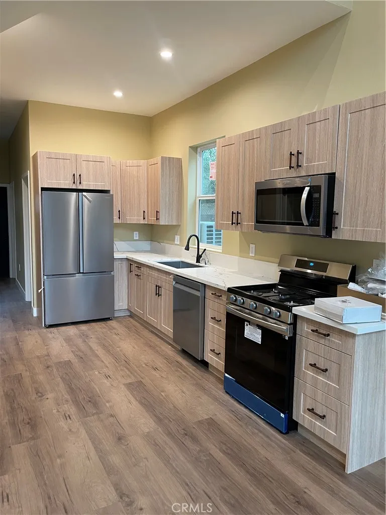 18815 Hart Street Reseda, CA 91335