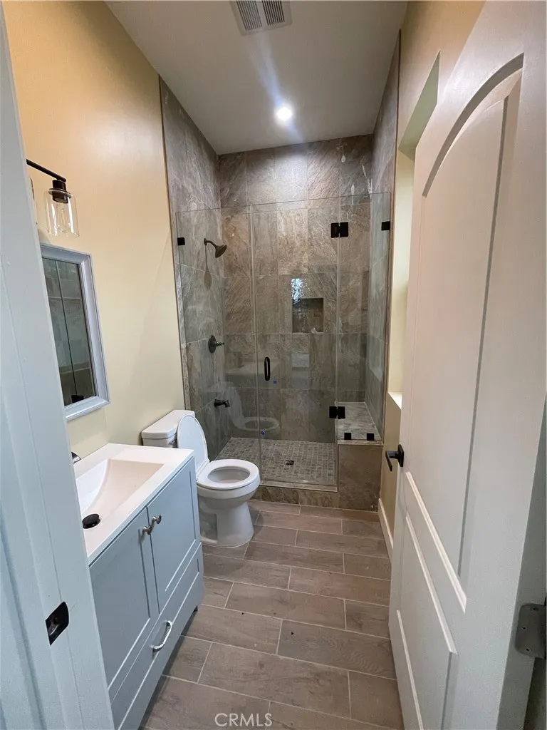 18815 Hart Street Reseda, CA 91335