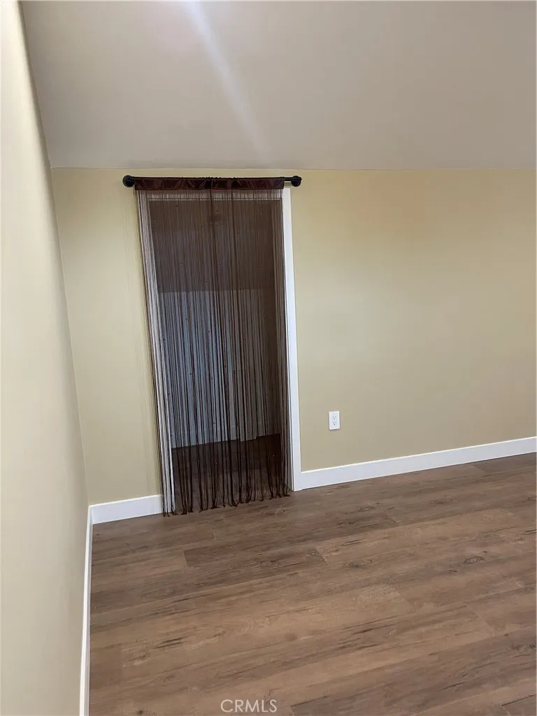 18815 Hart Street Reseda, CA 91335