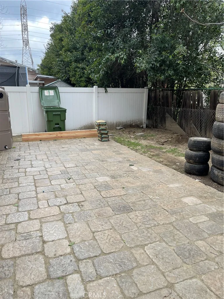 18815 Hart Street Reseda, CA 91335