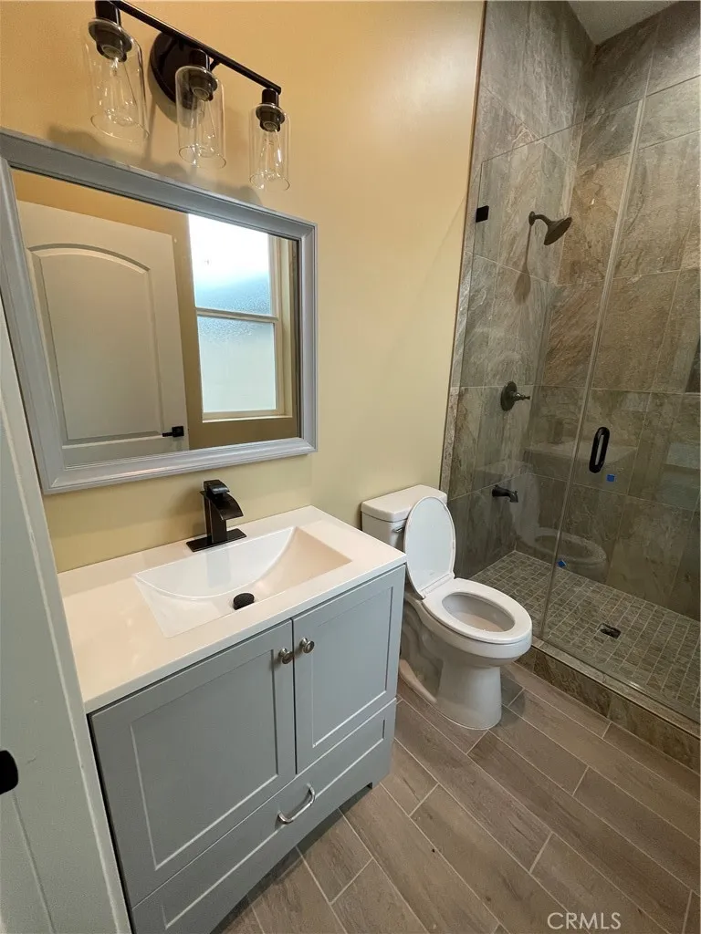 18815 Hart Street Reseda, CA 91335
