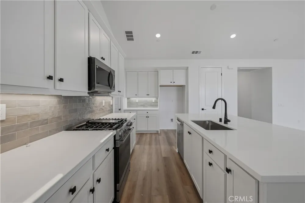 28520 Wildflower Terrace Castaic, CA 91384
