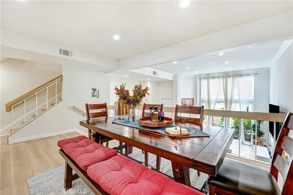 6225 Nita Avenue Woodland Hills, CA 91367