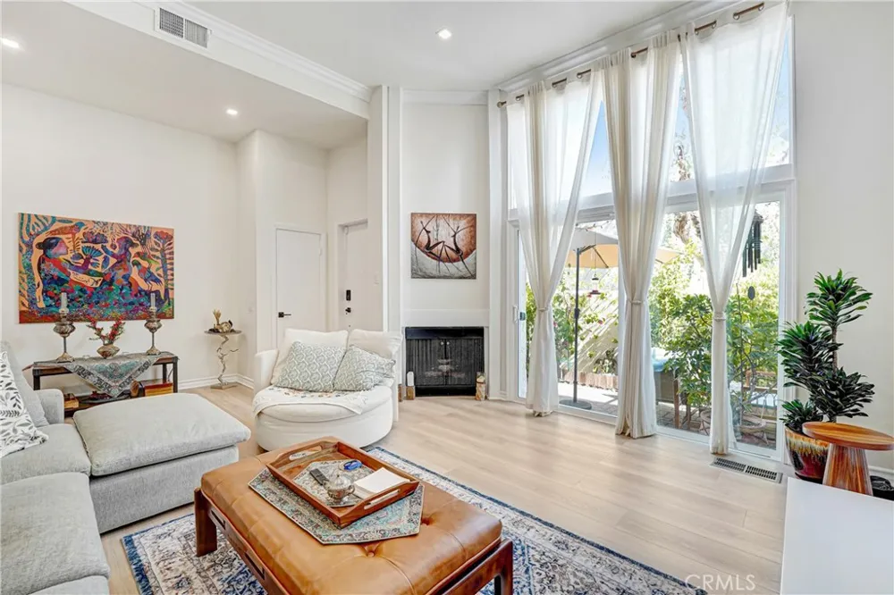 6225 Nita Avenue Woodland Hills, CA 91367