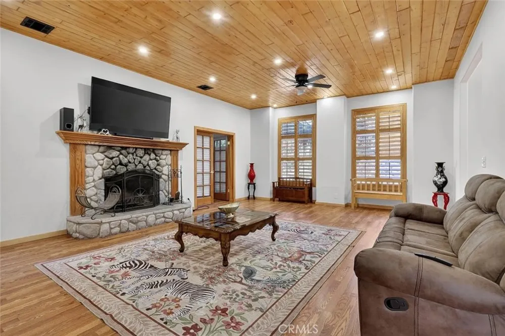 1401 Zion Way Pine Mountain Club, CA 93222