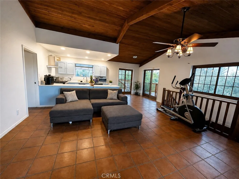 1913 Pioneer Way Pine Mountain Club, CA 93222
