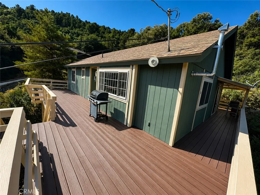 1913 Pioneer Way Pine Mountain Club, CA 93222