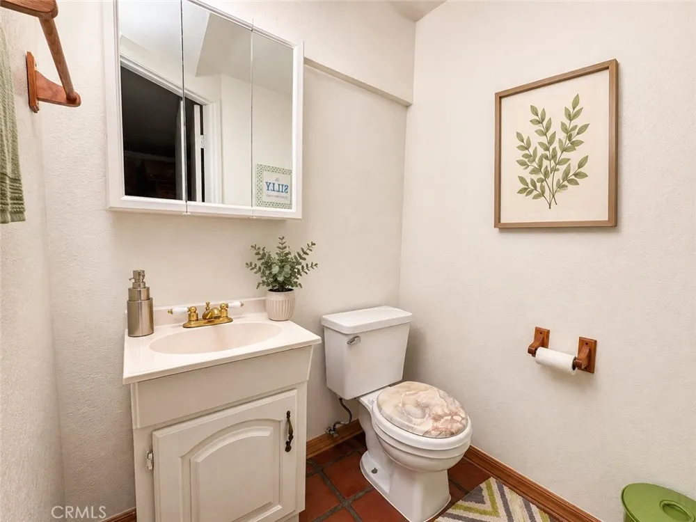 1913 Pioneer Way Pine Mountain Club, CA 93222