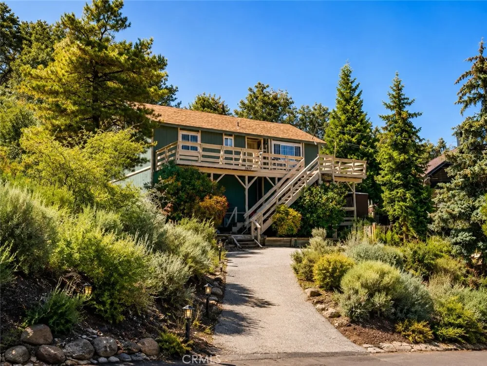 1913 Pioneer Way Pine Mountain Club, CA 93222