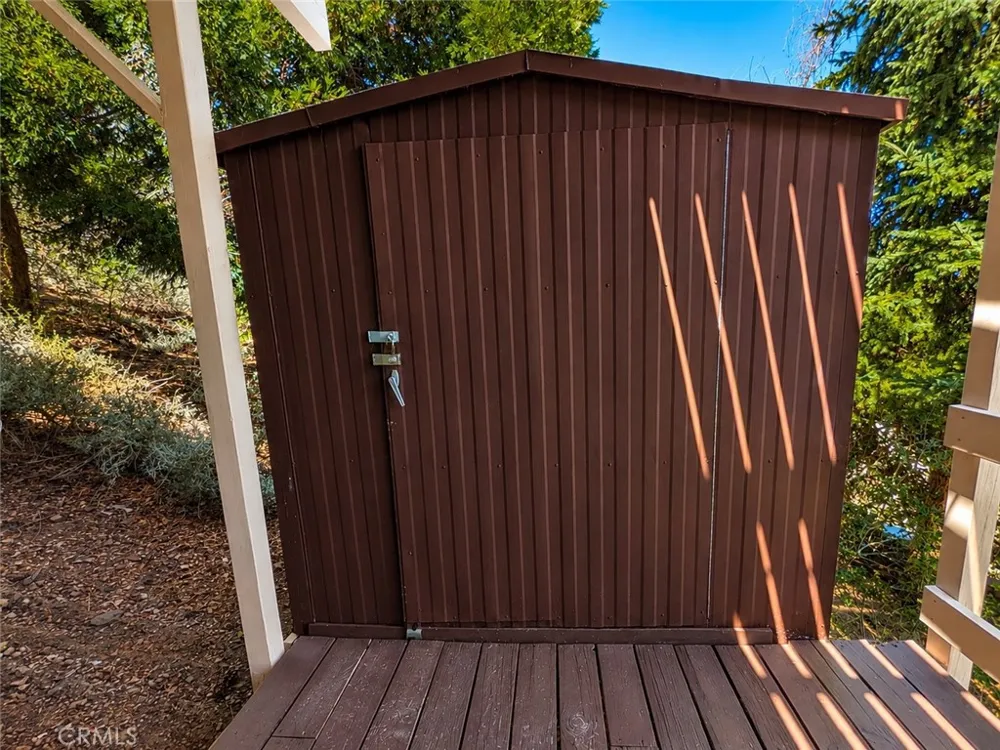 1913 Pioneer Way Pine Mountain Club, CA 93222