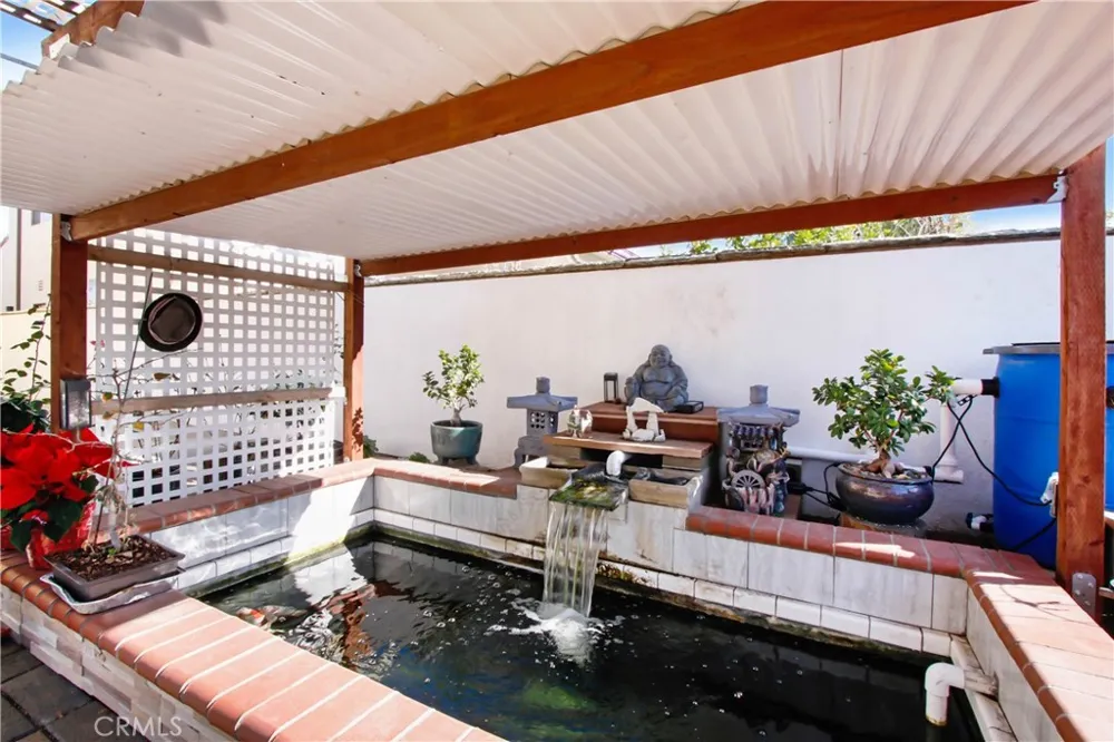 20724 Napa Winnetka, CA 91306
