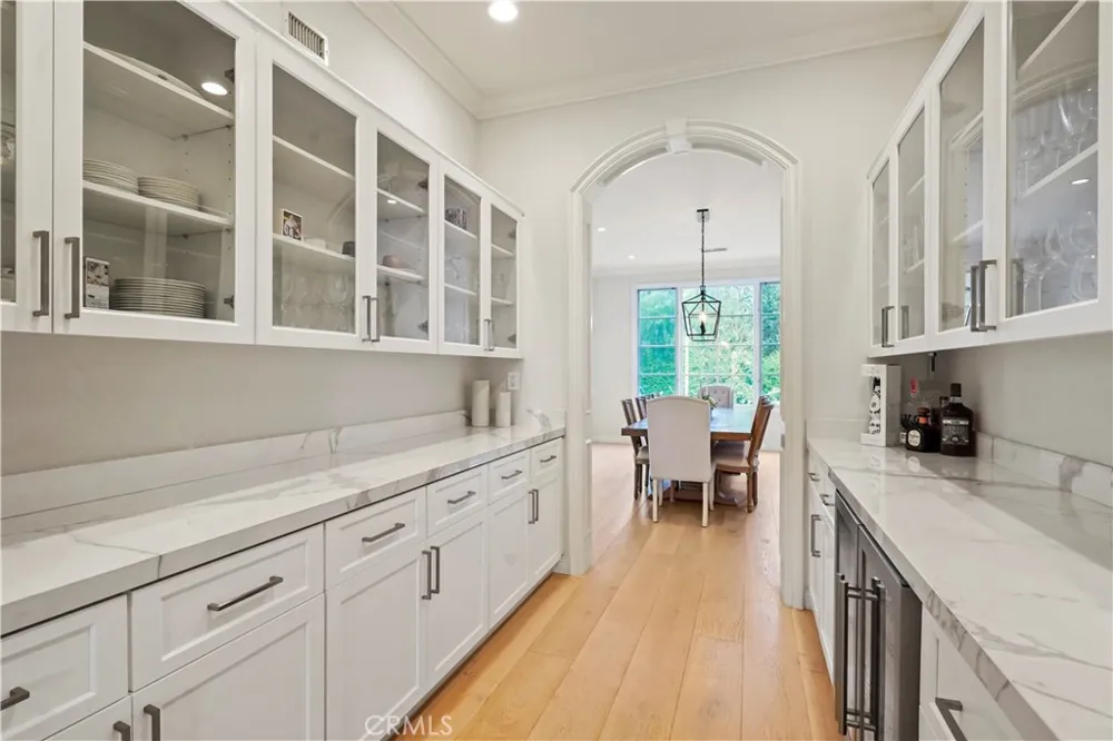 25418 Cumberland Calabasas, CA 91302