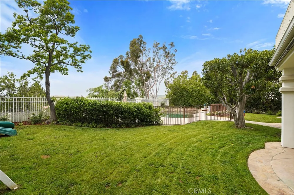 25418 Cumberland Calabasas, CA 91302
