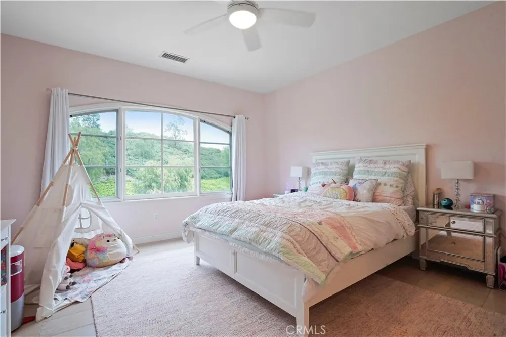 25418 Cumberland Calabasas, CA 91302