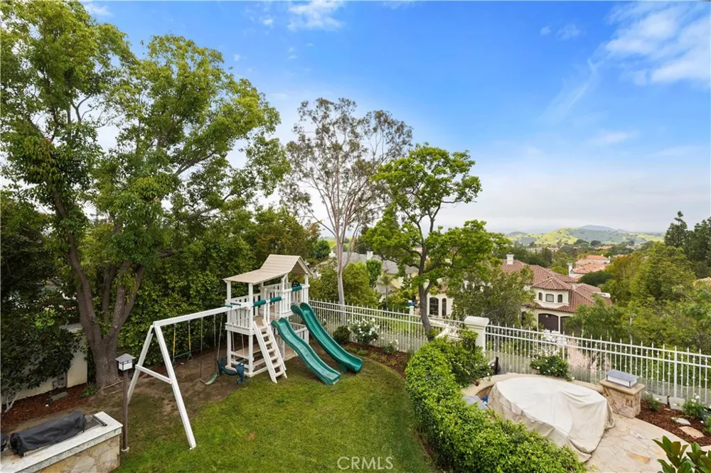25418 Cumberland Calabasas, CA 91302