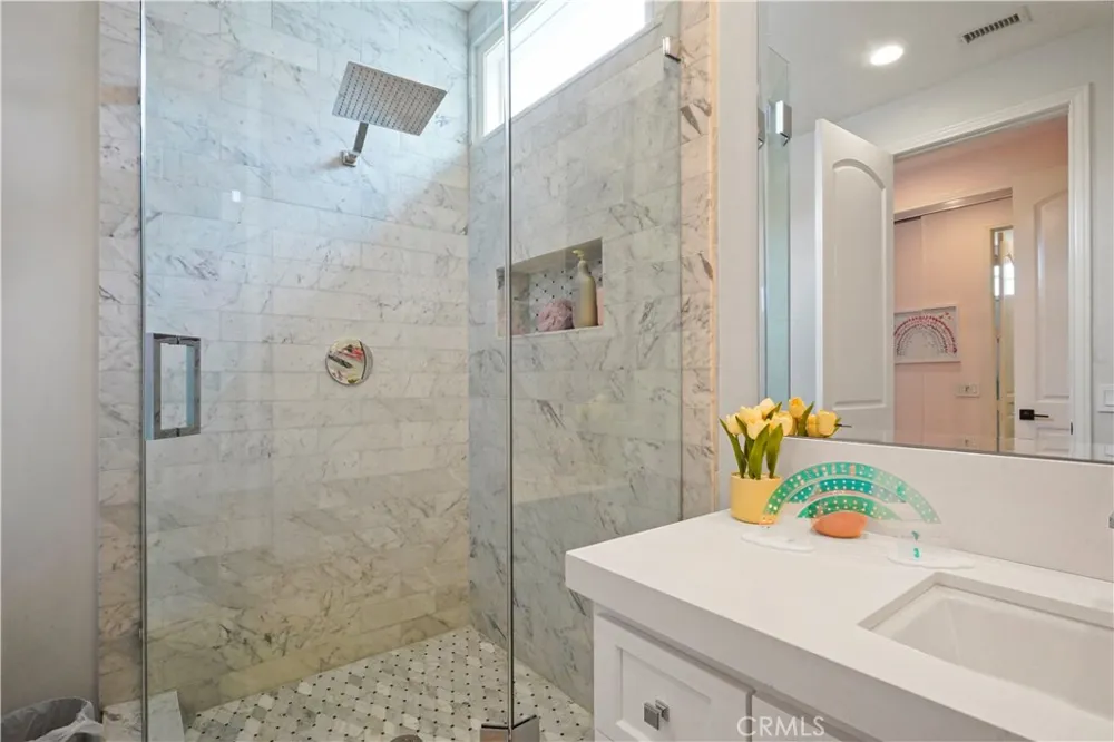 25418 Cumberland Calabasas, CA 91302
