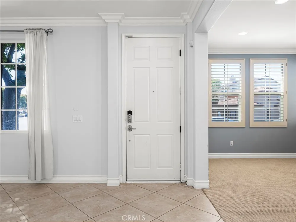 28911 Mirada Circulo Valencia, CA 91354