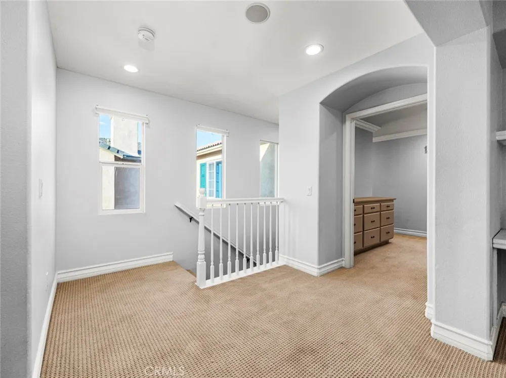 28911 Mirada Circulo Valencia, CA 91354