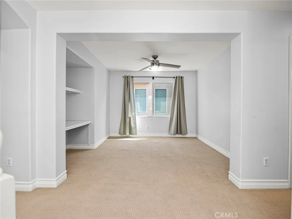 28911 Mirada Circulo Valencia, CA 91354