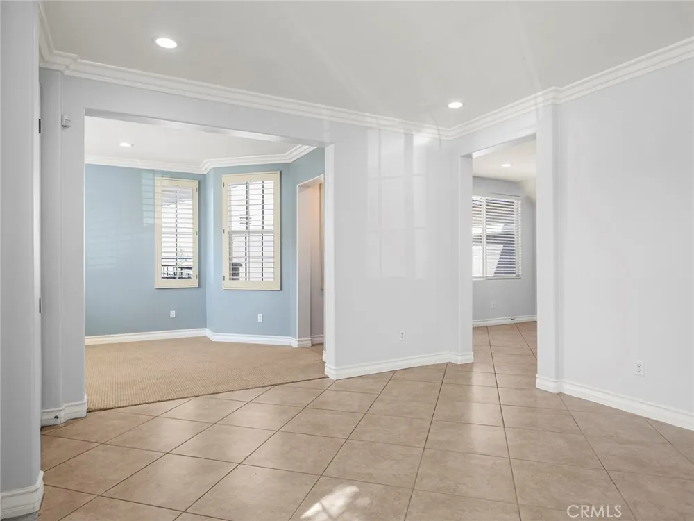 28911 Mirada Circulo Valencia, CA 91354