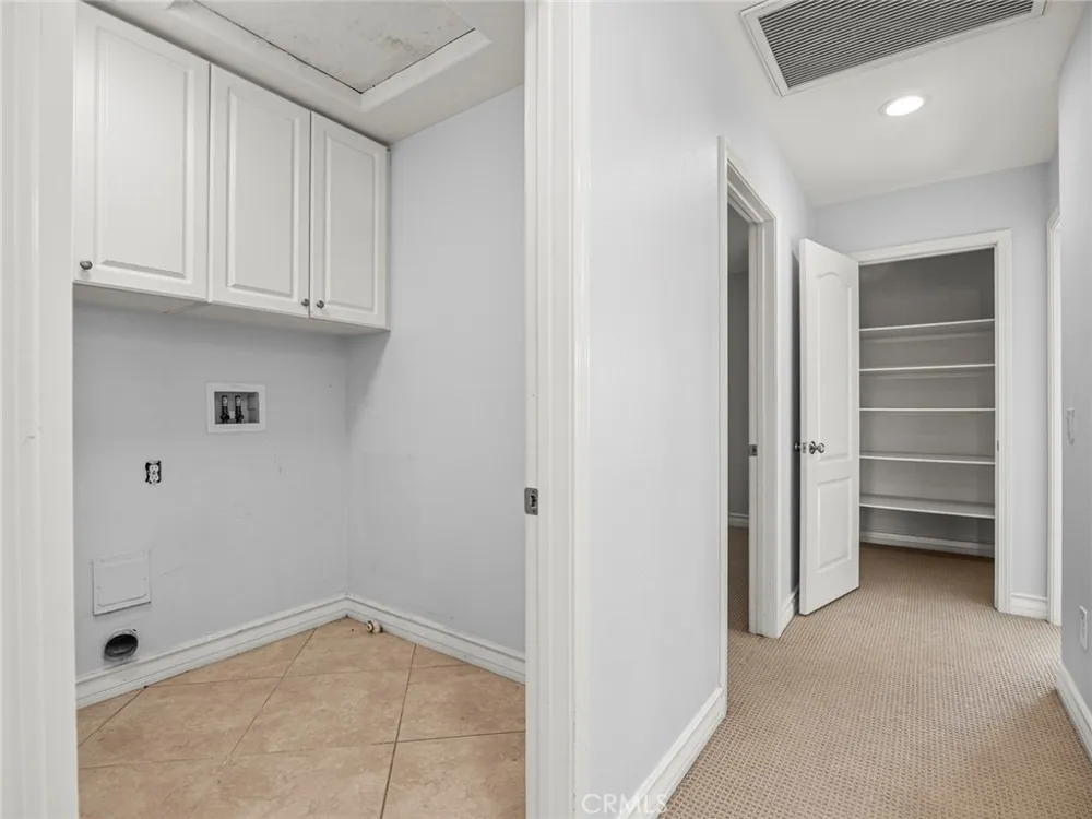 28911 Mirada Circulo Valencia, CA 91354