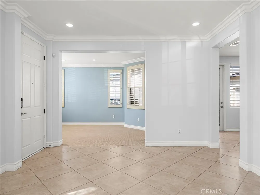 28911 Mirada Circulo Valencia, CA 91354