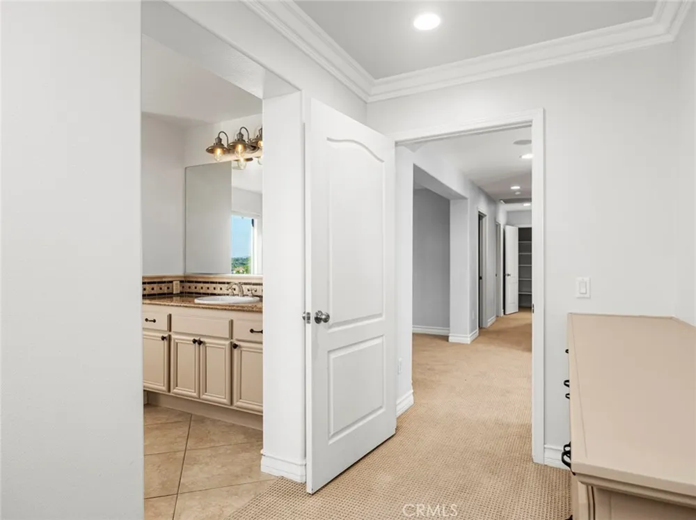 28911 Mirada Circulo Valencia, CA 91354