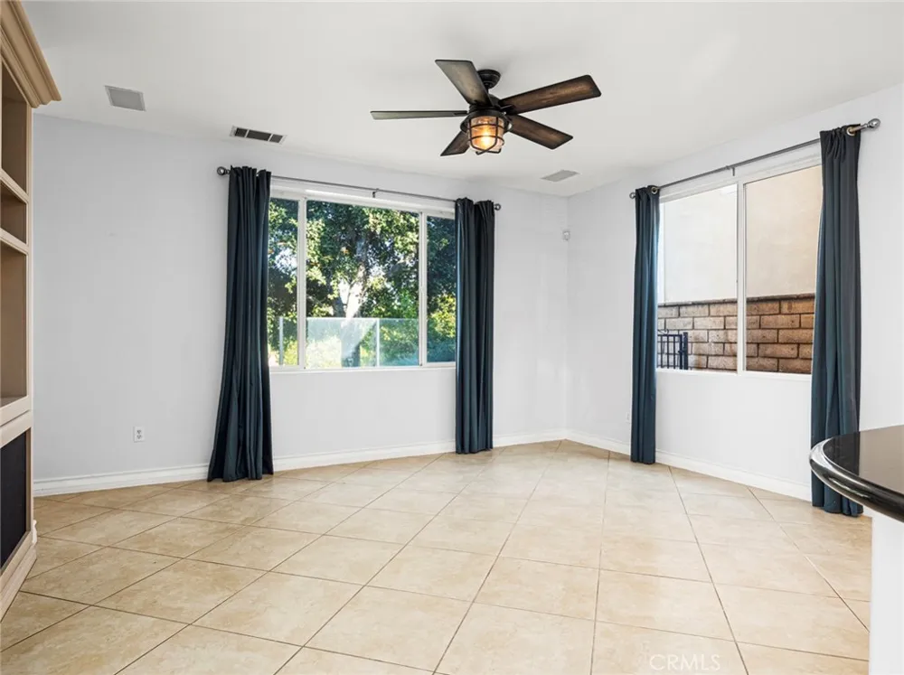 28911 Mirada Circulo Valencia, CA 91354
