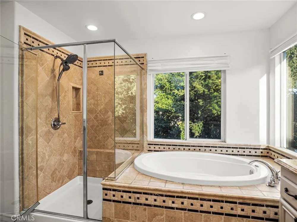 28911 Mirada Circulo Valencia, CA 91354