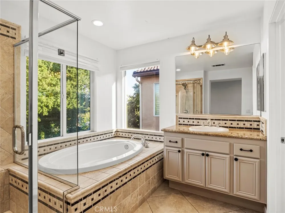 28911 Mirada Circulo Valencia, CA 91354