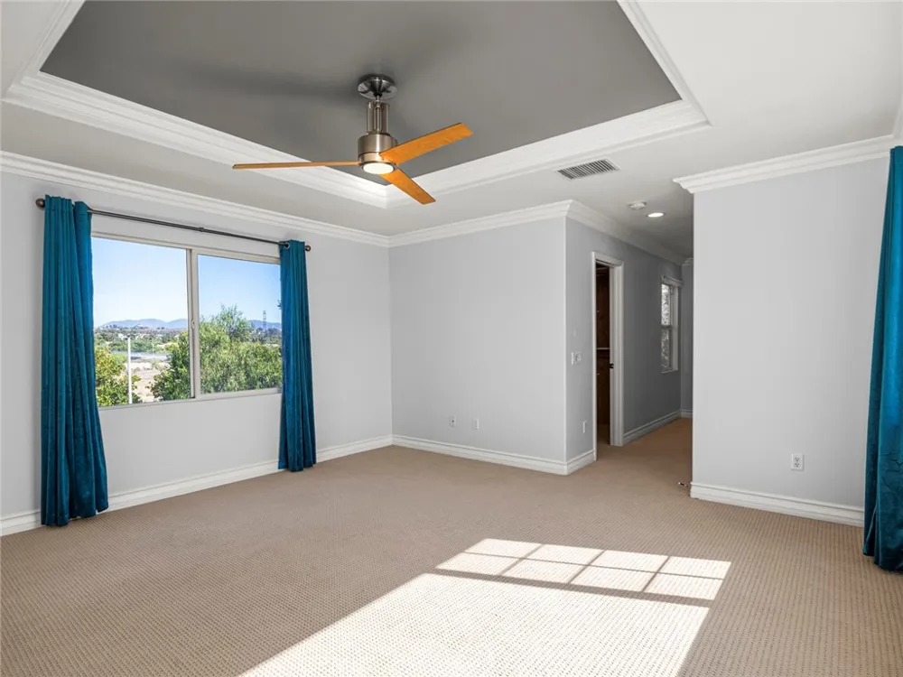 28911 Mirada Circulo Valencia, CA 91354