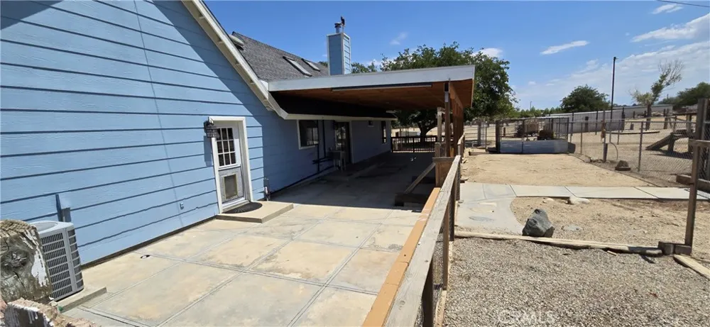 7806 E Avenue U Littlerock, CA 93543