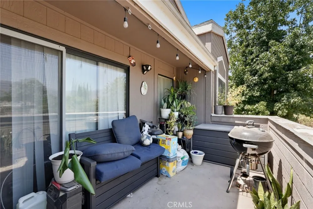 12454 Ralston #6 Sylmar, CA 91342