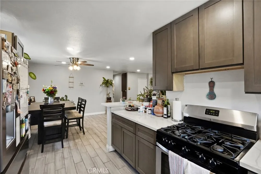 12454 Ralston #6 Sylmar, CA 91342